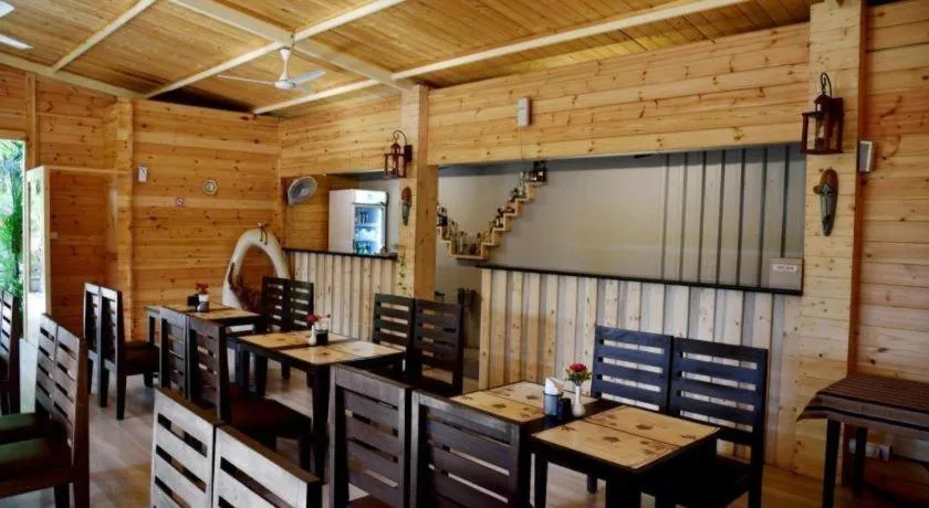 Majestic Beach Comforts - Beachfront