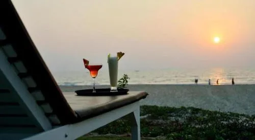 Majestic Beach Comforts - Beachfront