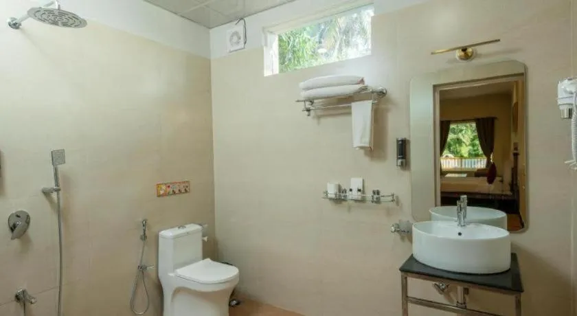 Majestic Beach Comforts - Beachfront