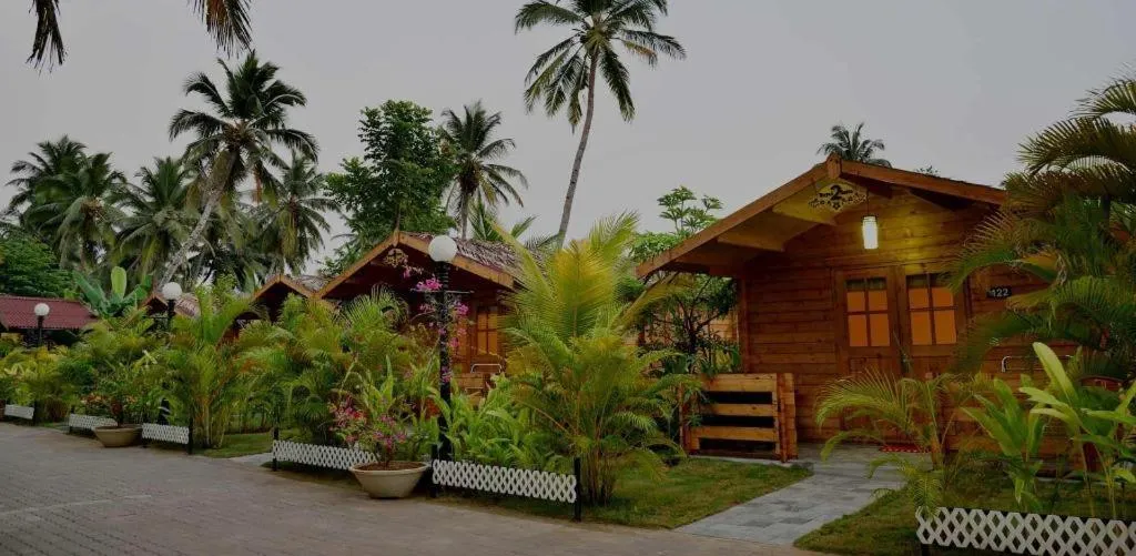 Majestic Beach Comforts - Beachfront