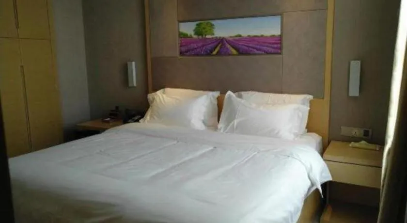 Bed in Lavande Hotel Qingdao North Station Siliu South Road