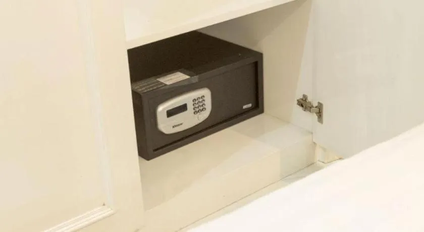 Life Emerald Hotel Surabaya