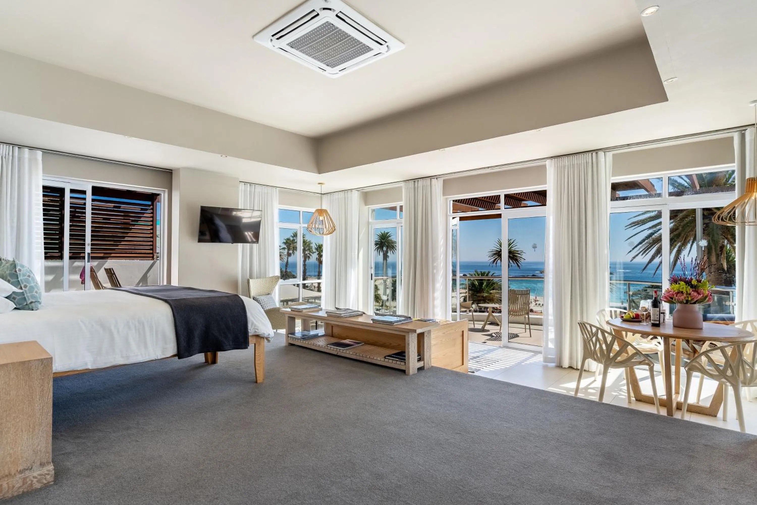 Photo of the whole room, Bed in The Bay Hotel