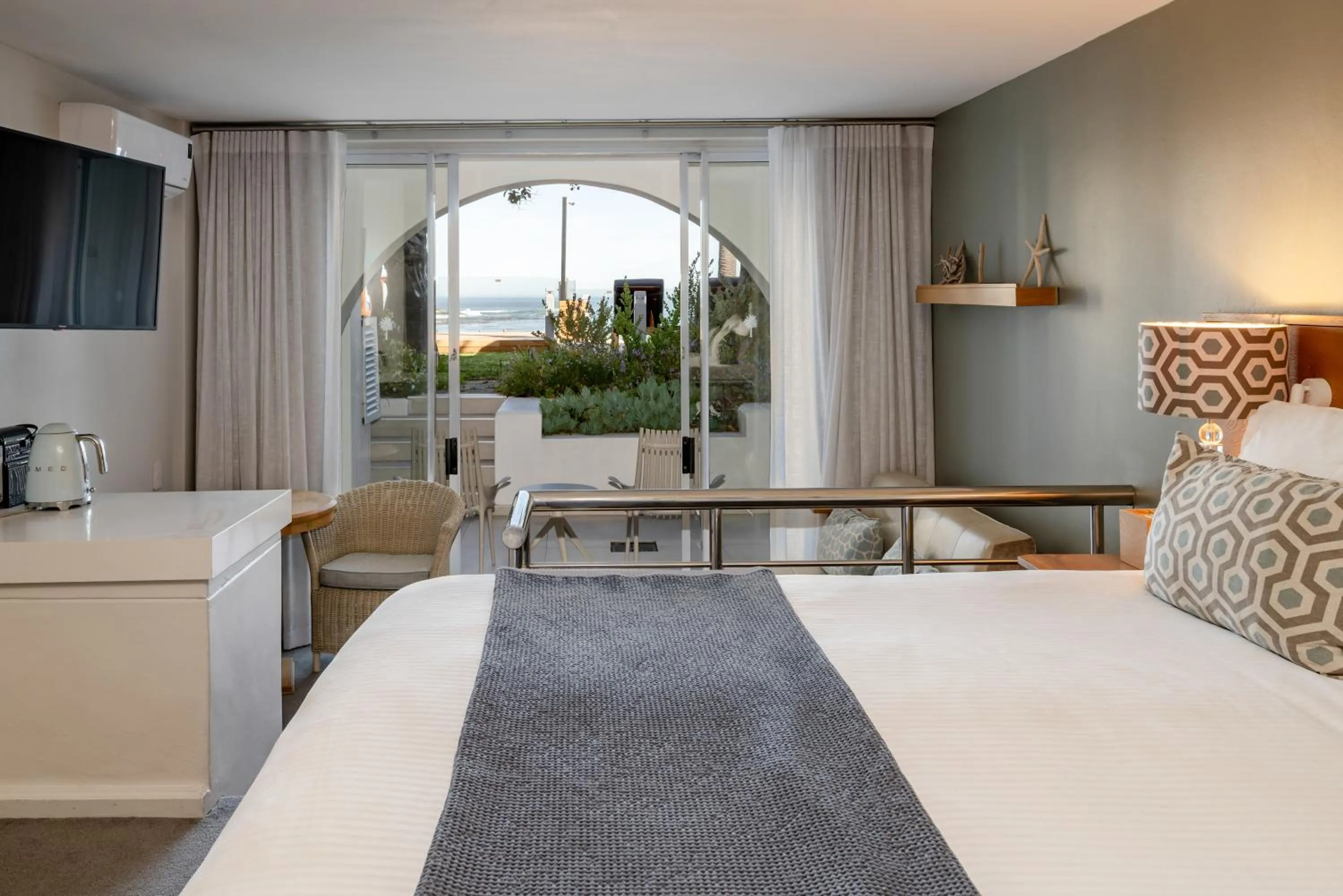 Bed in The Bay Hotel