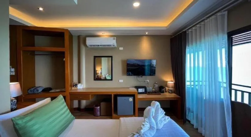 Diamond Cliff Beach Lanta Resort