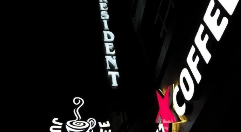 Hotel Grand President