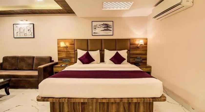 Bed in Nivanta Hotel Panchgani