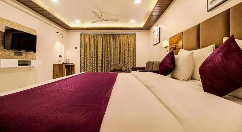 Bed in Nivanta Hotel Panchgani