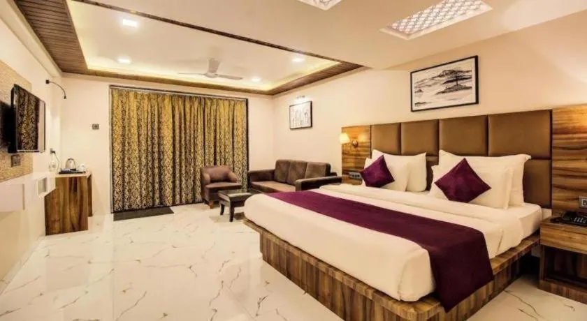 Bed in Nivanta Hotel Panchgani
