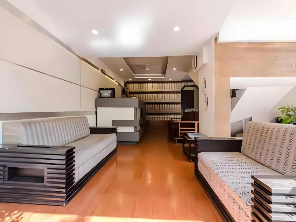 Royal Accord (Rana Residency)