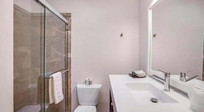 INNdulge Iconic Gay Men's Resort