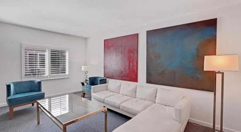 INNdulge Iconic Gay Men's Resort