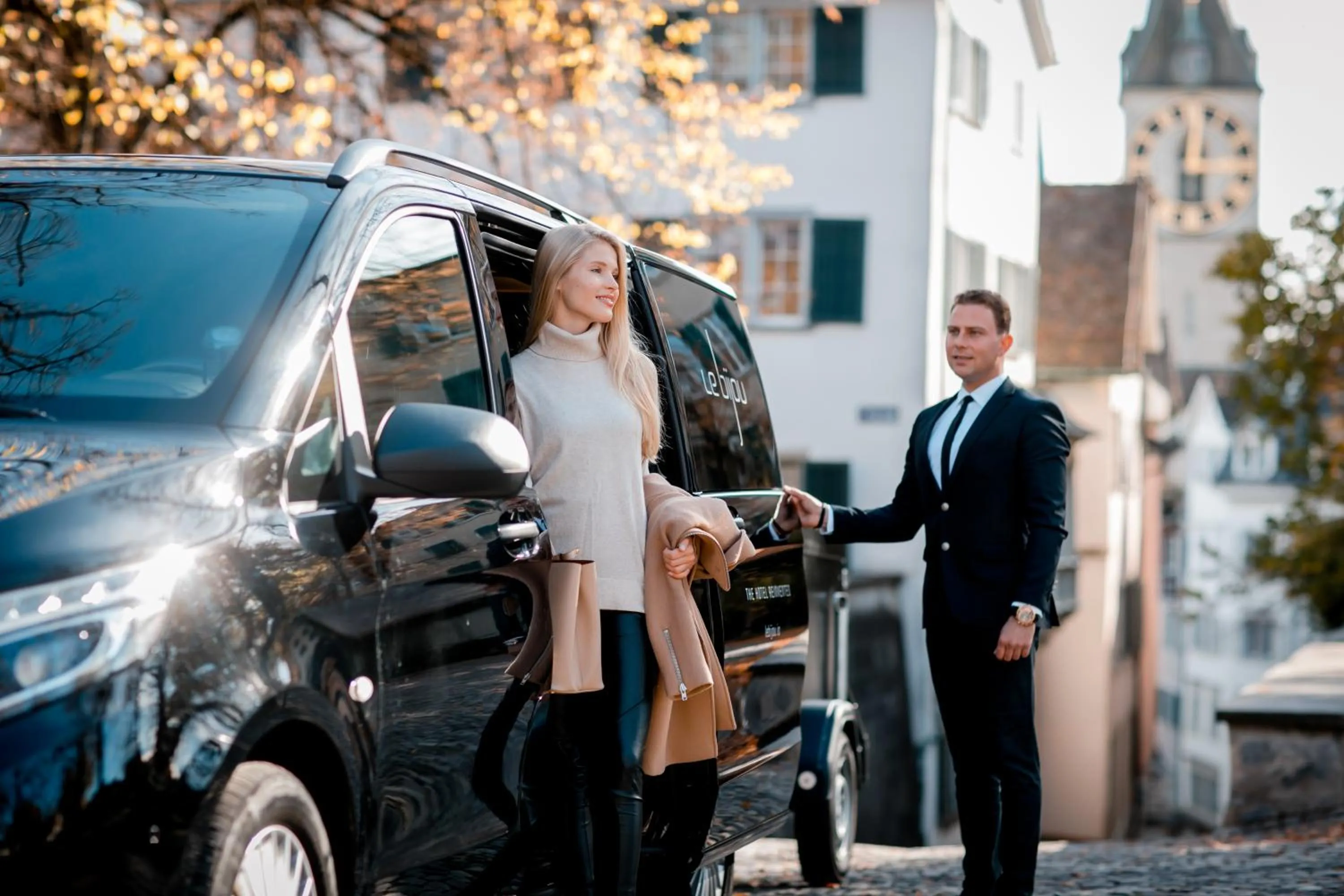 Staff in Le Bijou Lintheschergasse / Zurich HB