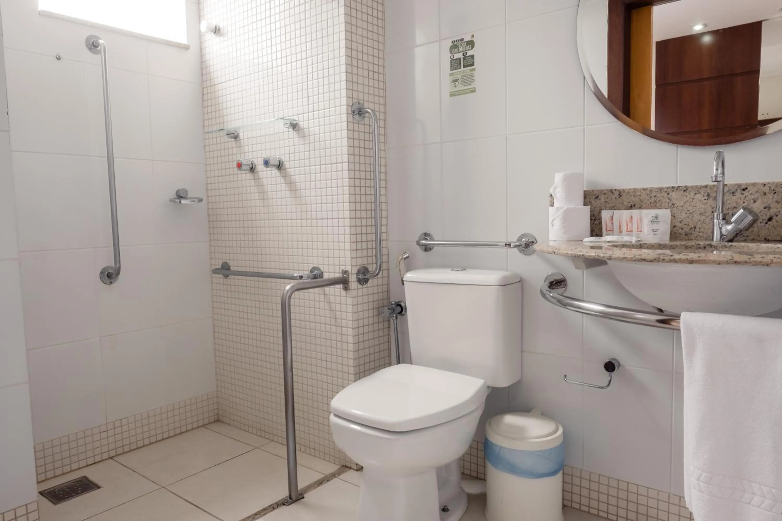 Bathroom in Ibituruna Center Hotel