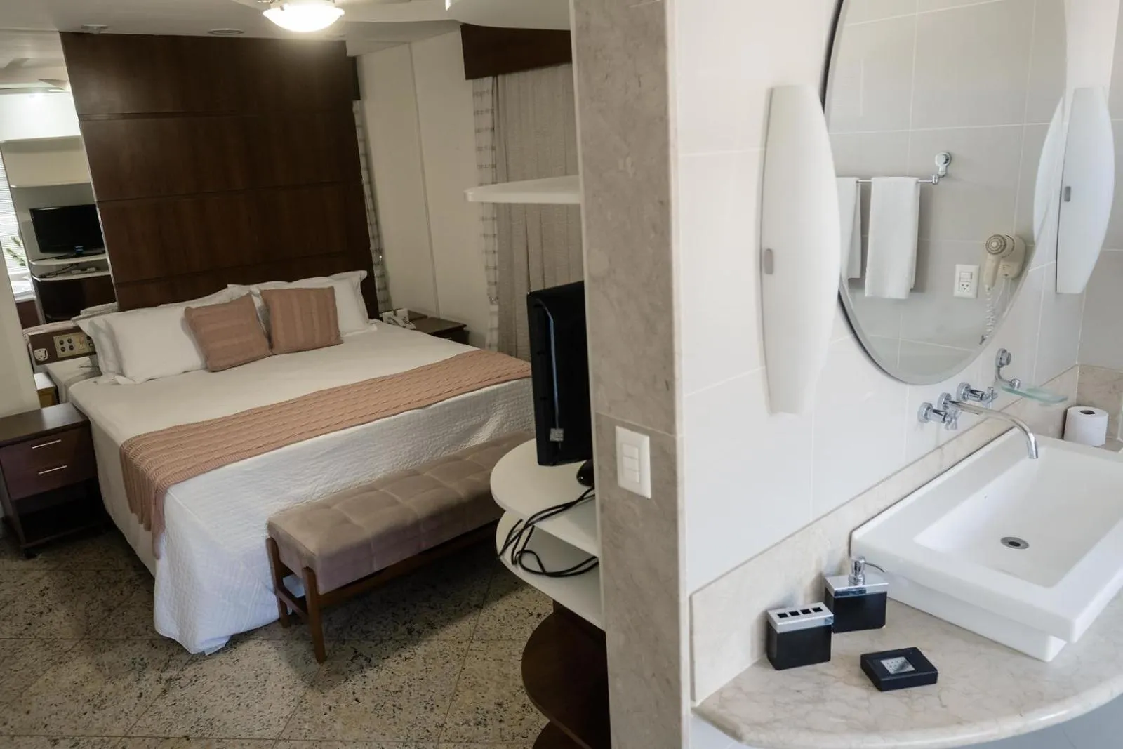 Bed in Ibituruna Center Hotel