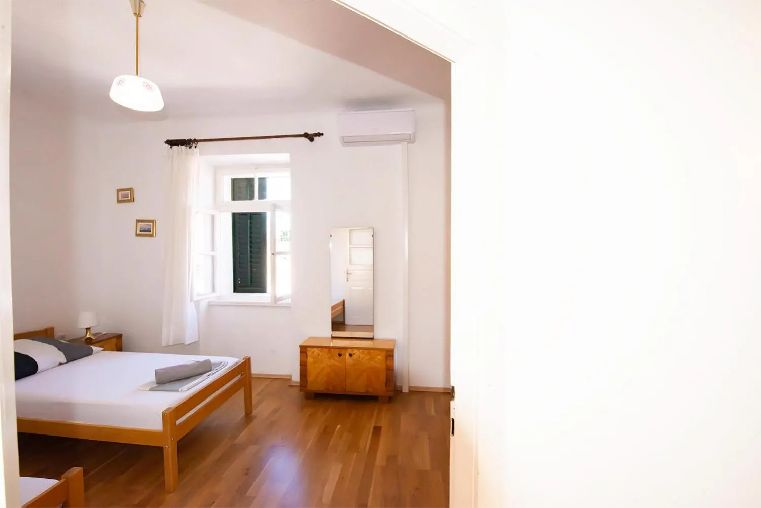 Bed in Apartment Plasa