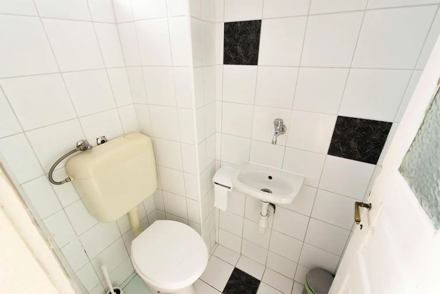 Shower in Apartment Plasa