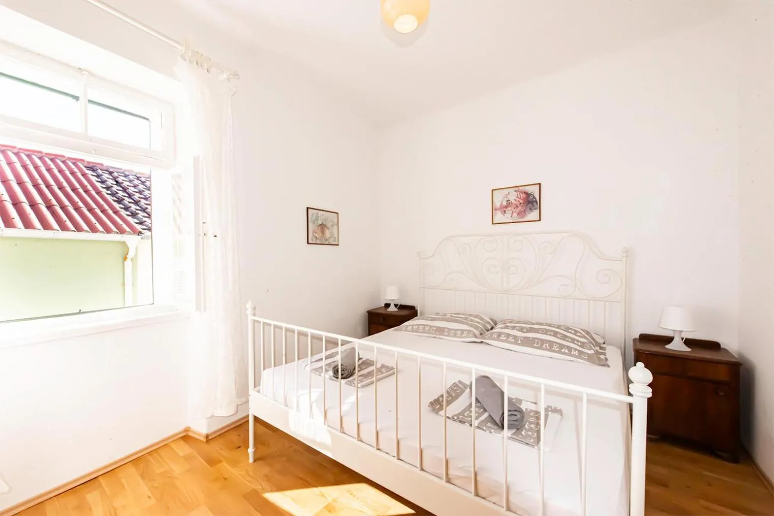 Bed in Apartment Plasa