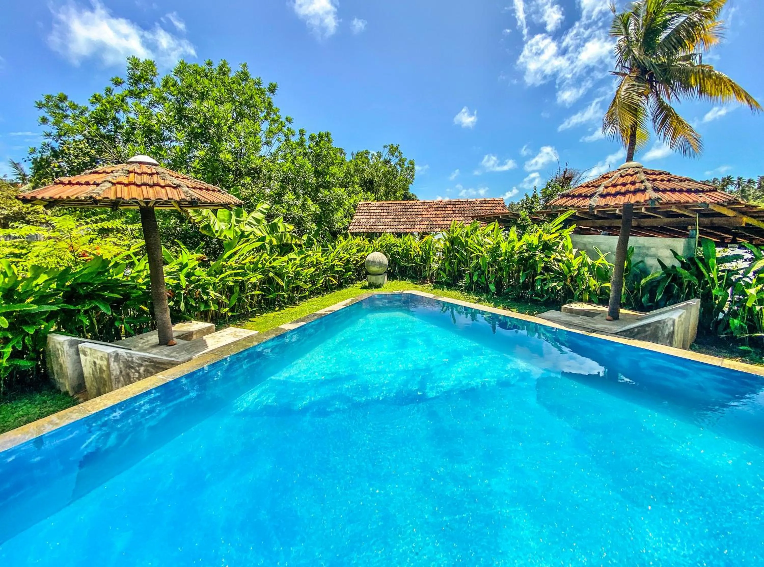 Deluxe Two Bedroom Villa with Private Pool in Waterland
