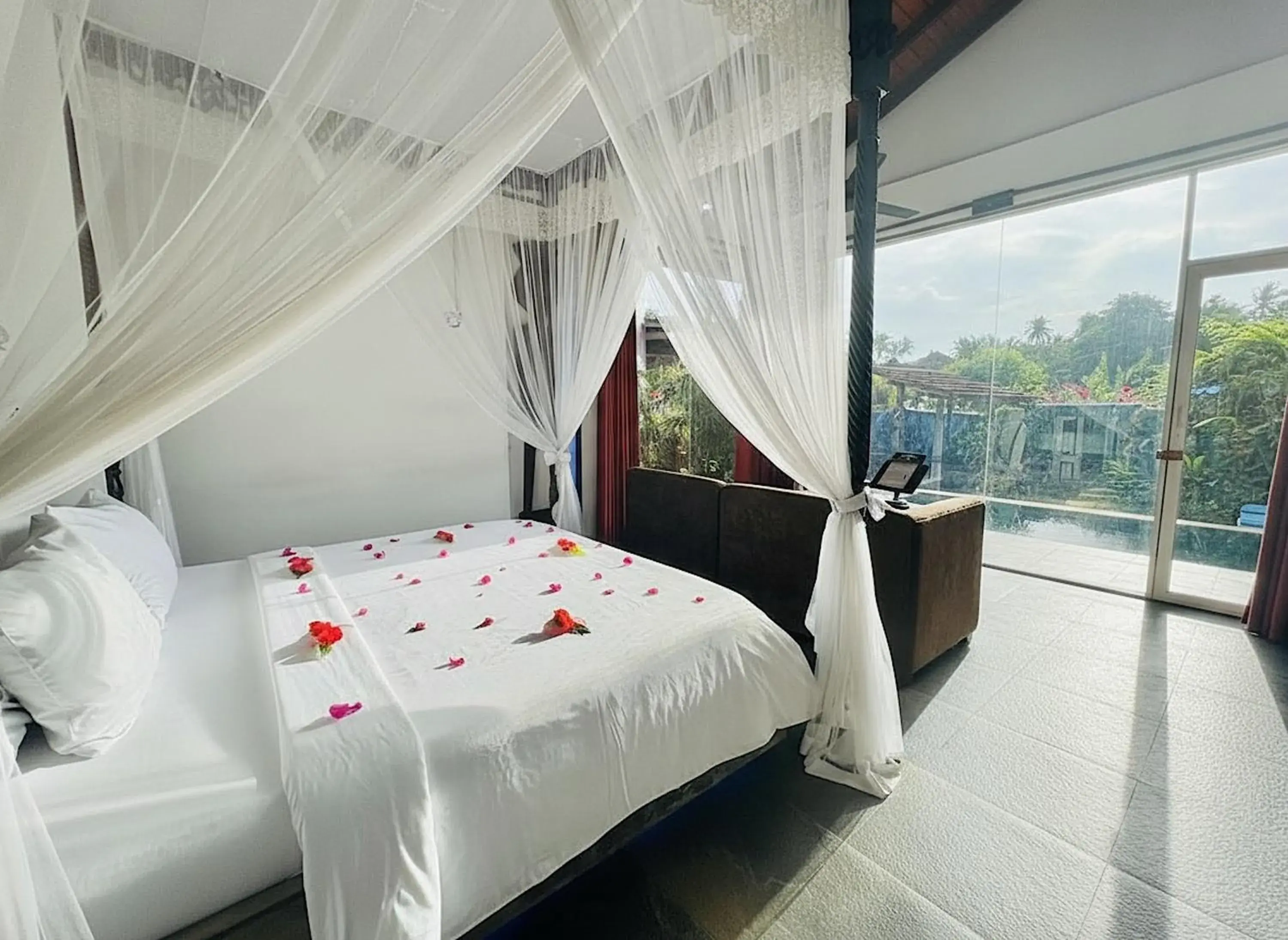 Luxury Studio Villa with Private Pool - single occupancy in Waterland Luxury Studio Villa with Private Pool - single occupancy in Waterland