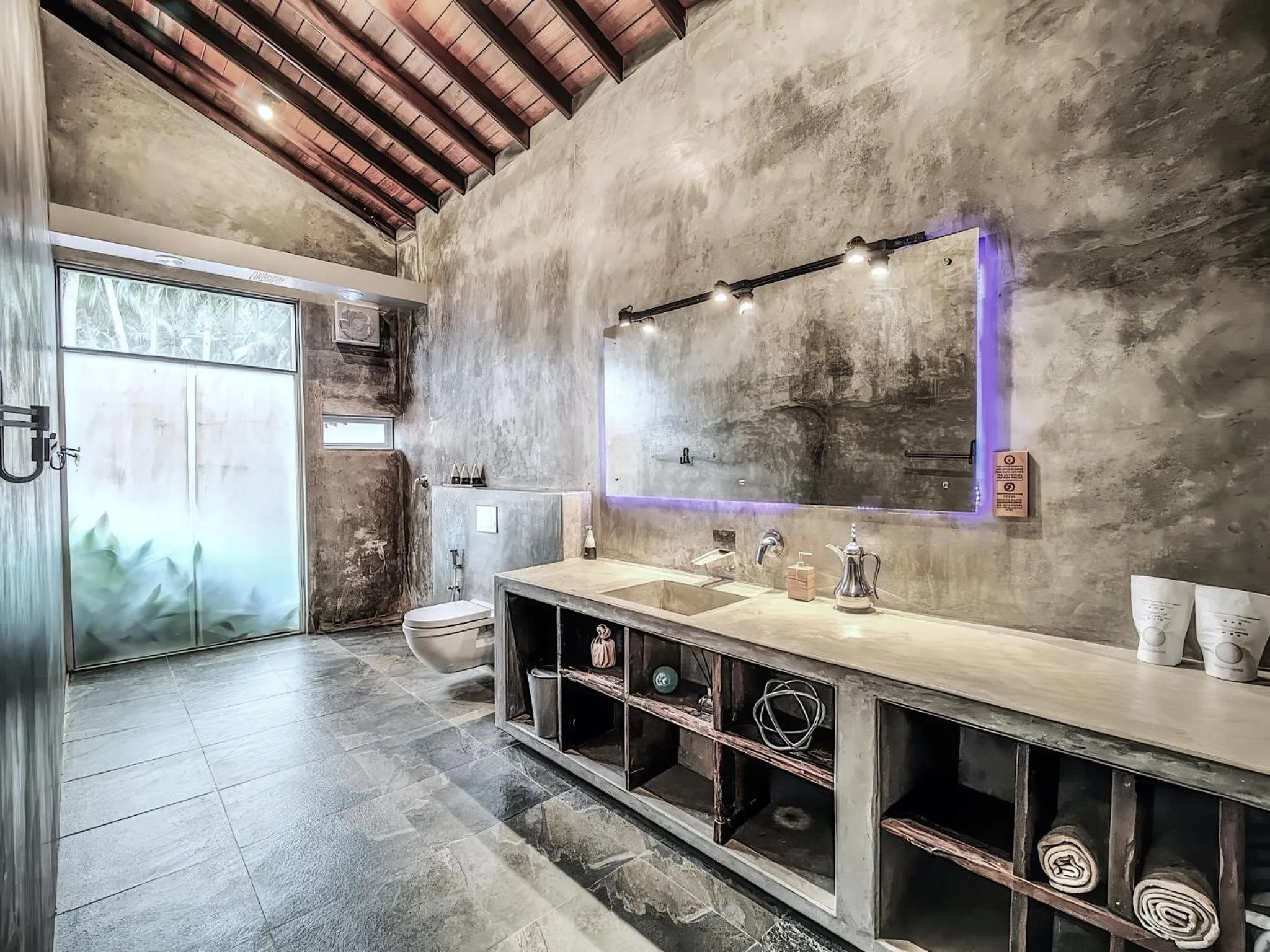 Bathroom in Waterland