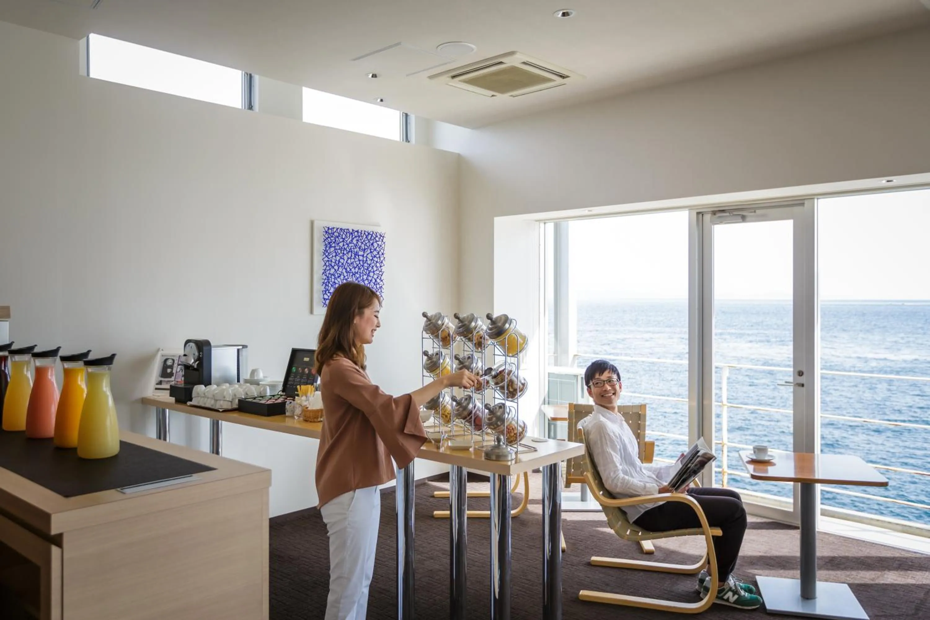 Communal lounge/ TV room in Hotel Setre Kobe Maiko