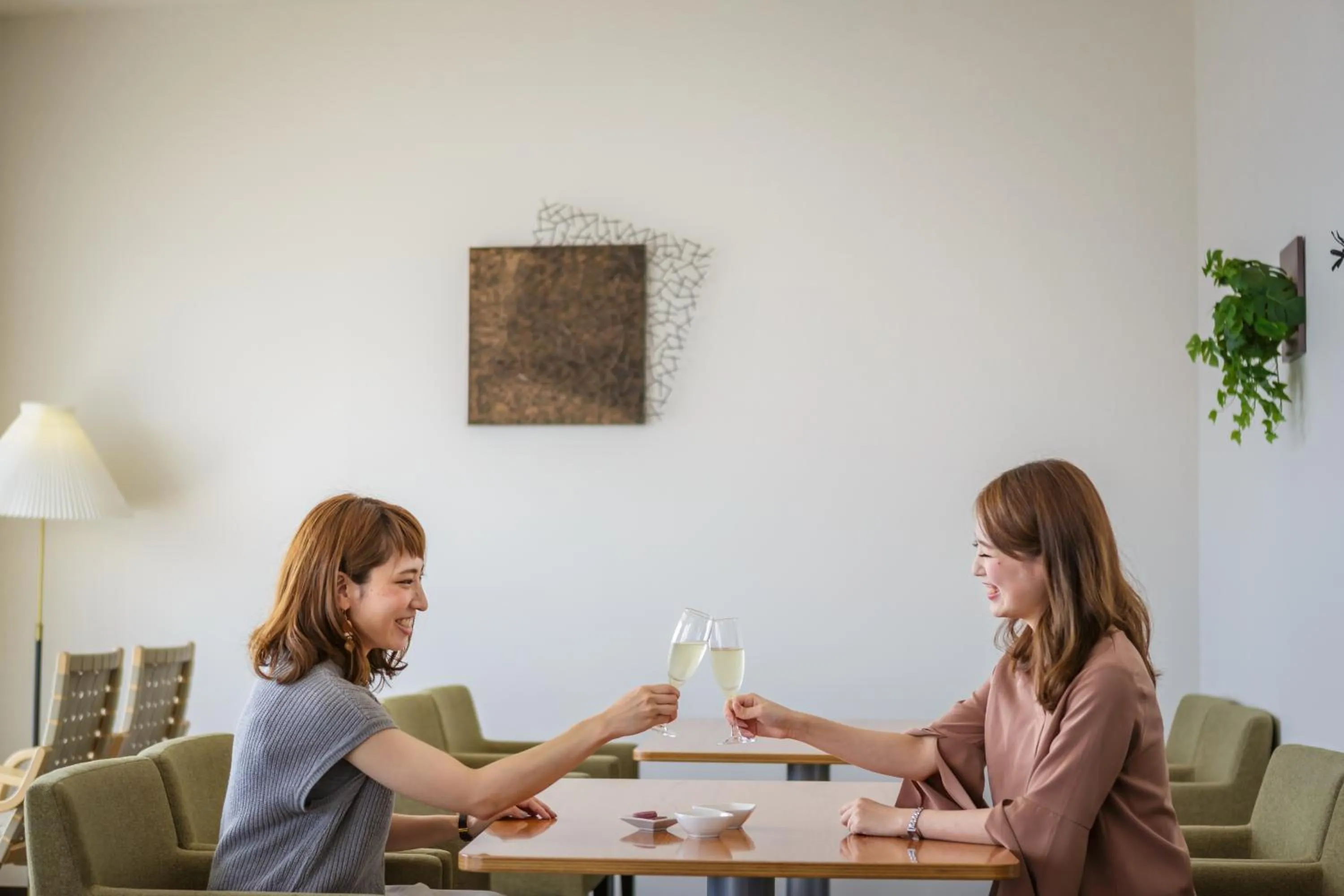 Communal lounge/ TV room in Hotel Setre Kobe Maiko