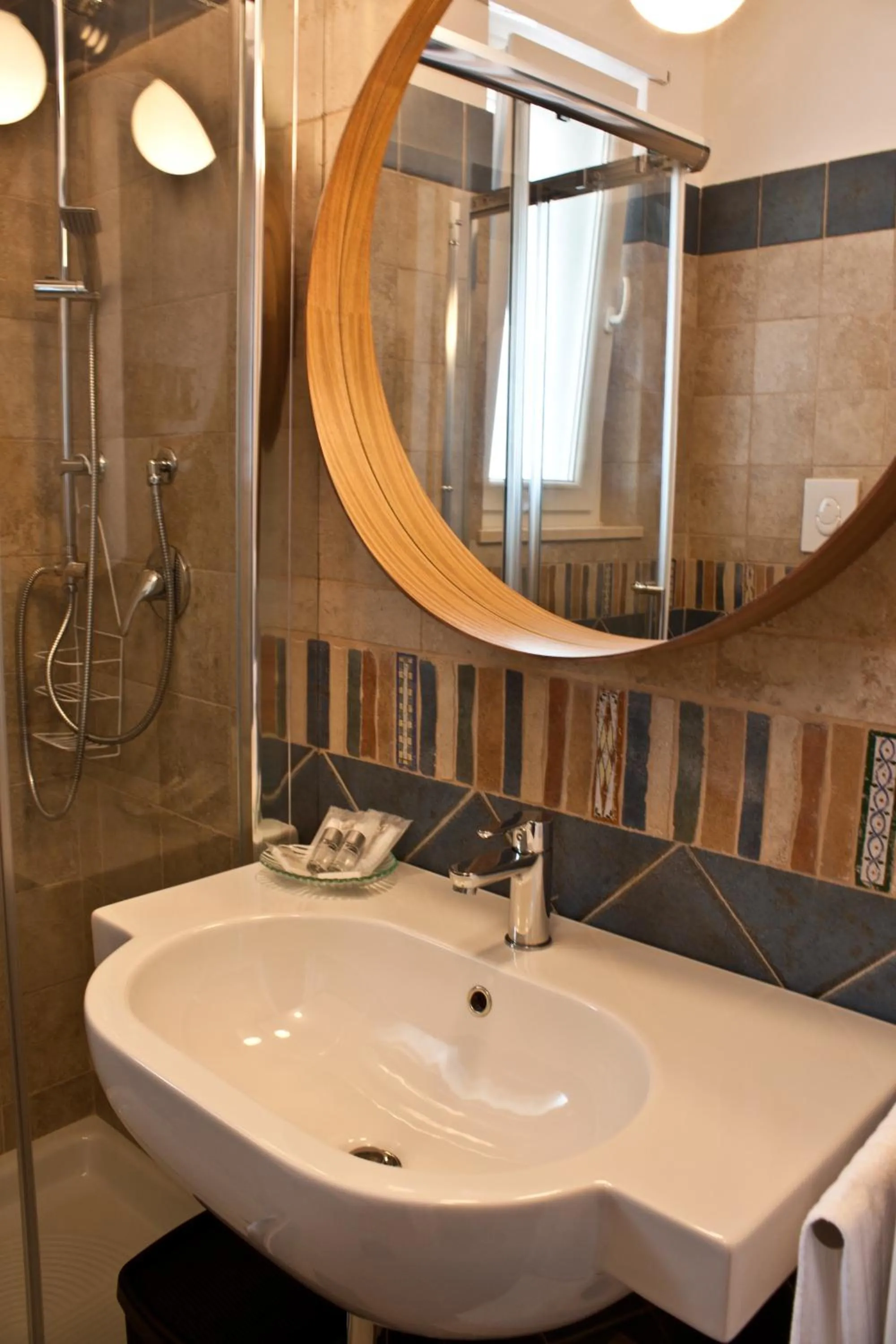 Bathroom in B&B Alalama