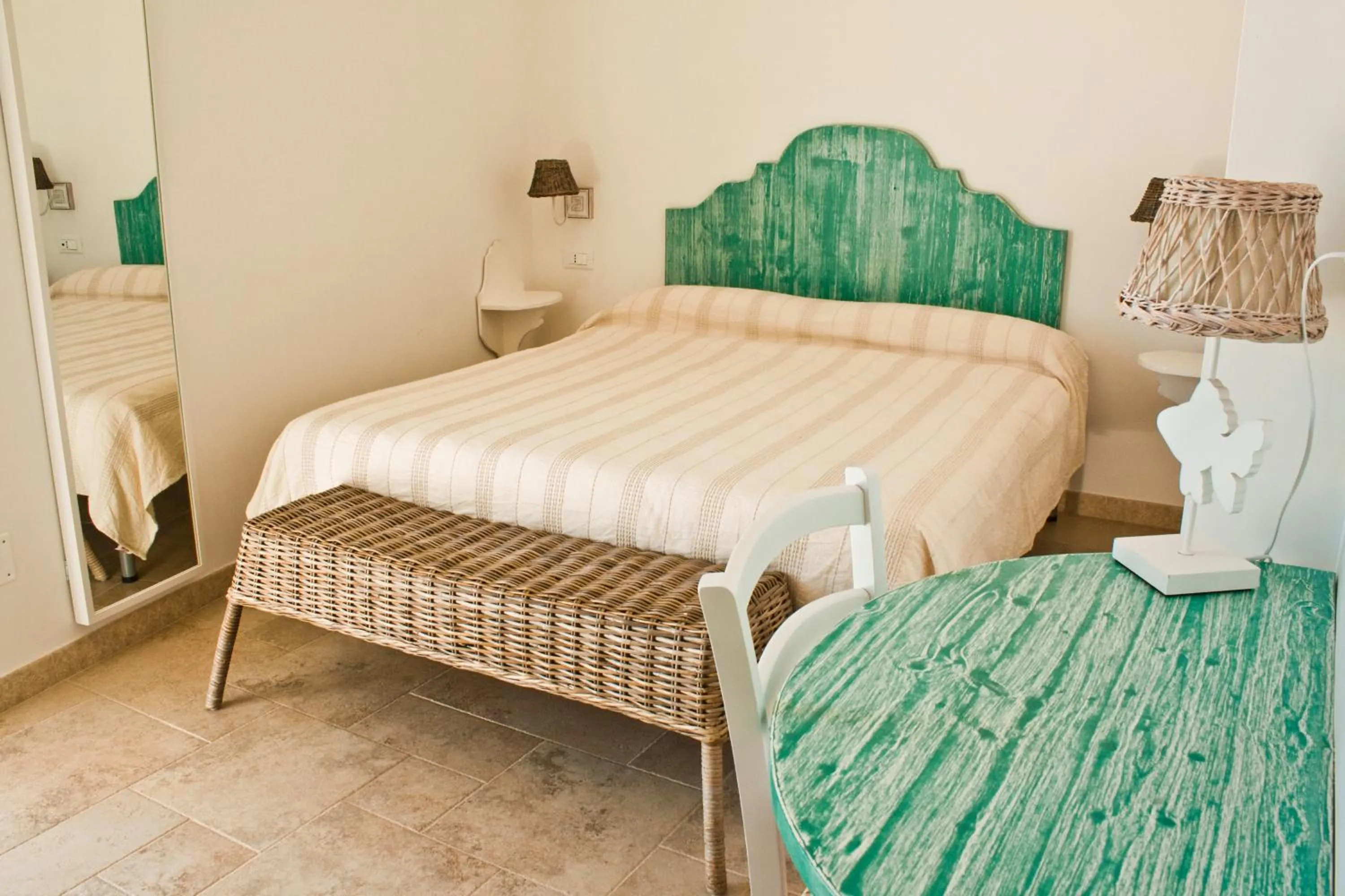 Photo of the whole room, Bed in B&B Alalama