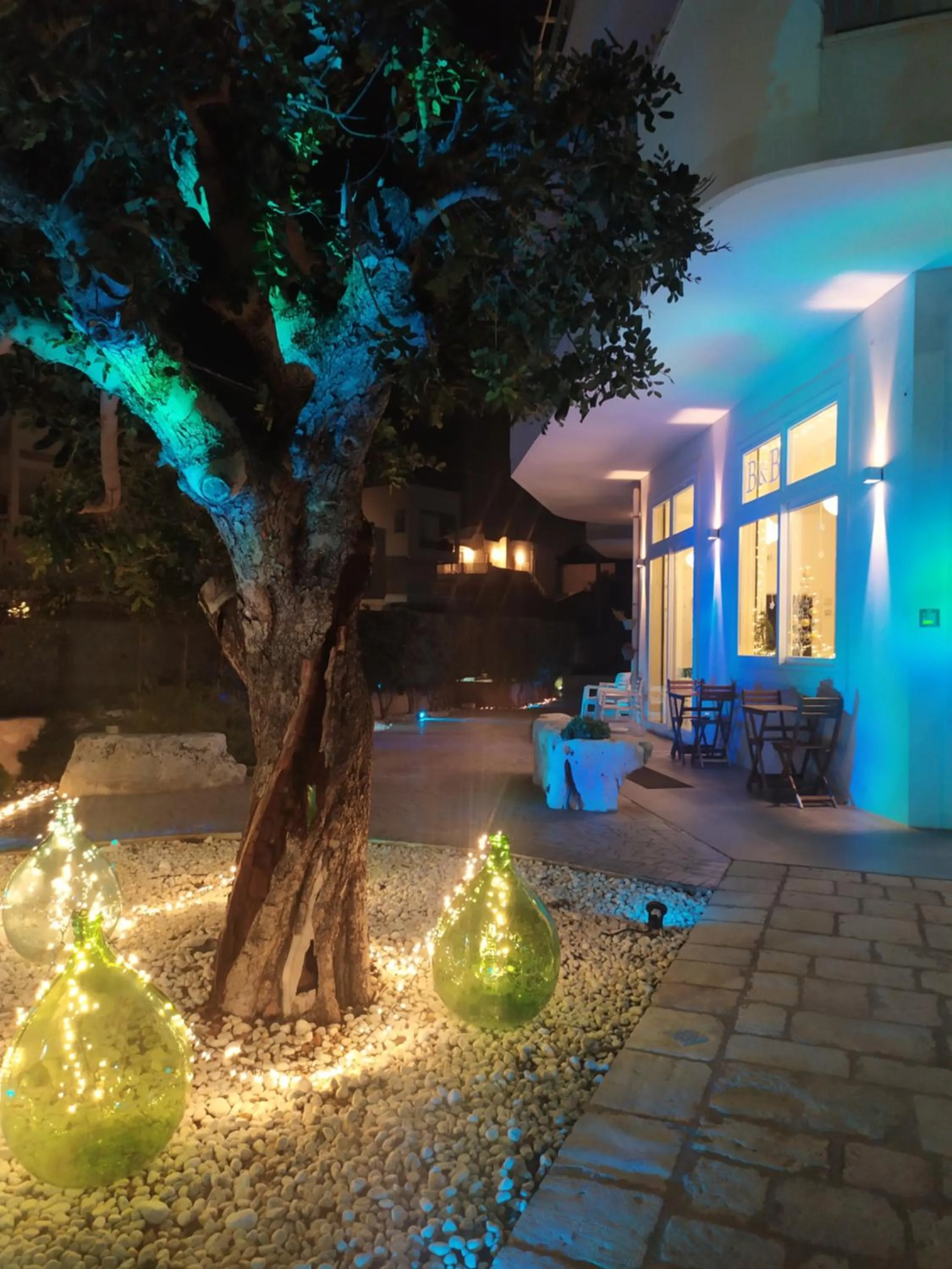 Property building in B&B Alalama