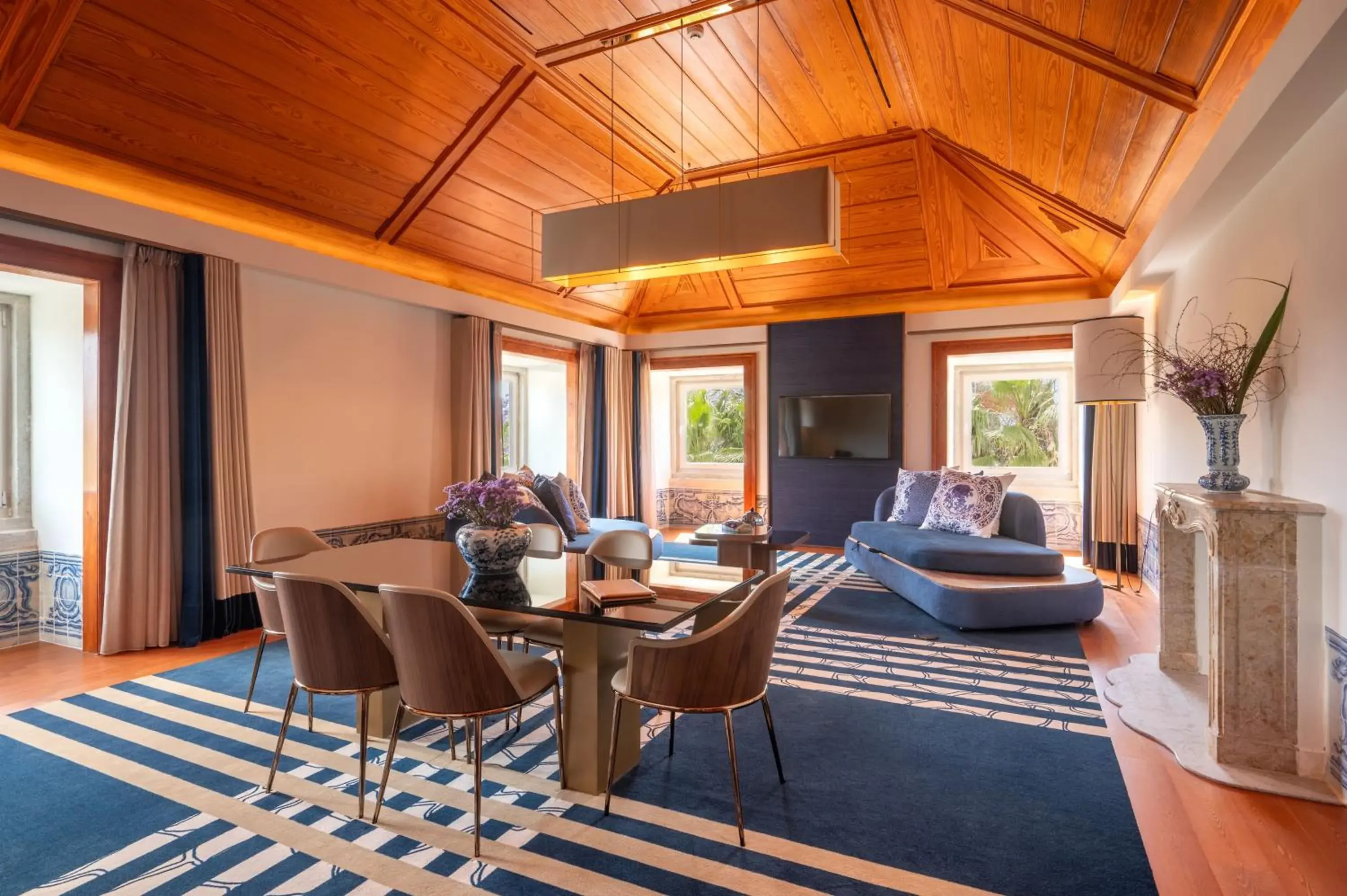 Living room in Palácio do Governador - Lisbon Hotel & Spa Living room in Palácio do Governador - Lisbon Hotel & Spa