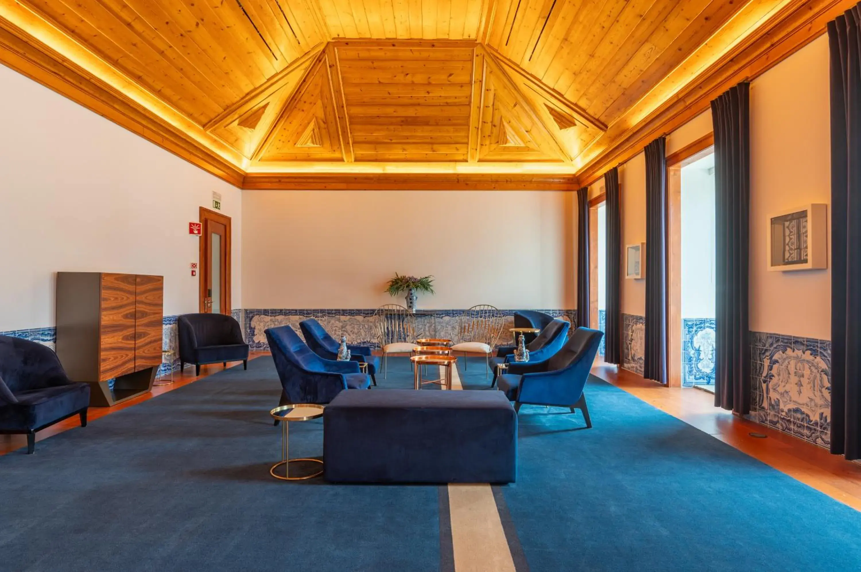 Living room in Palácio do Governador - Lisbon Hotel & Spa Living room in Palácio do Governador - Lisbon Hotel & Spa