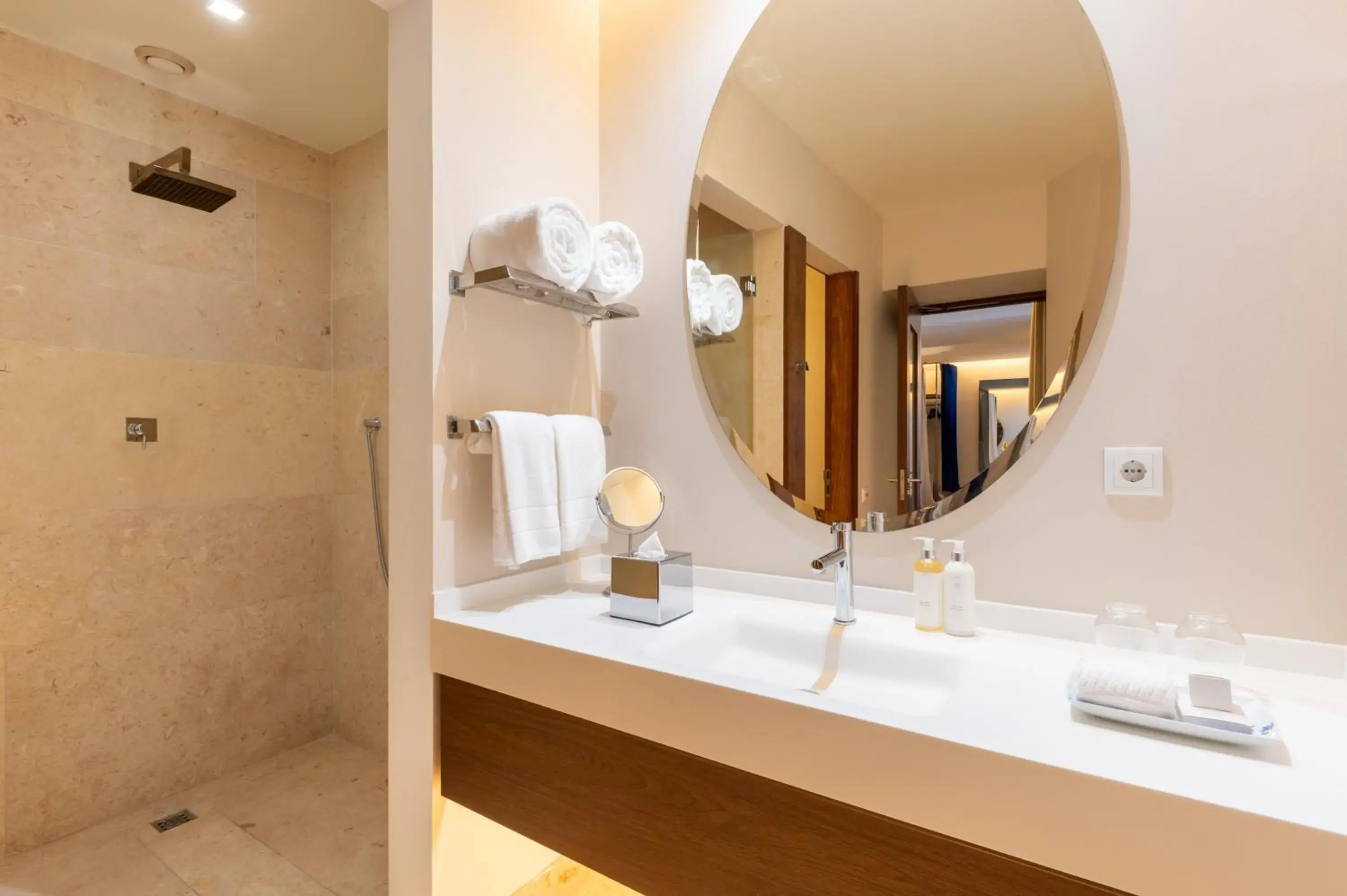 Bathroom in Palácio do Governador - Lisbon Hotel & Spa Bathroom in Palácio do Governador - Lisbon Hotel & Spa