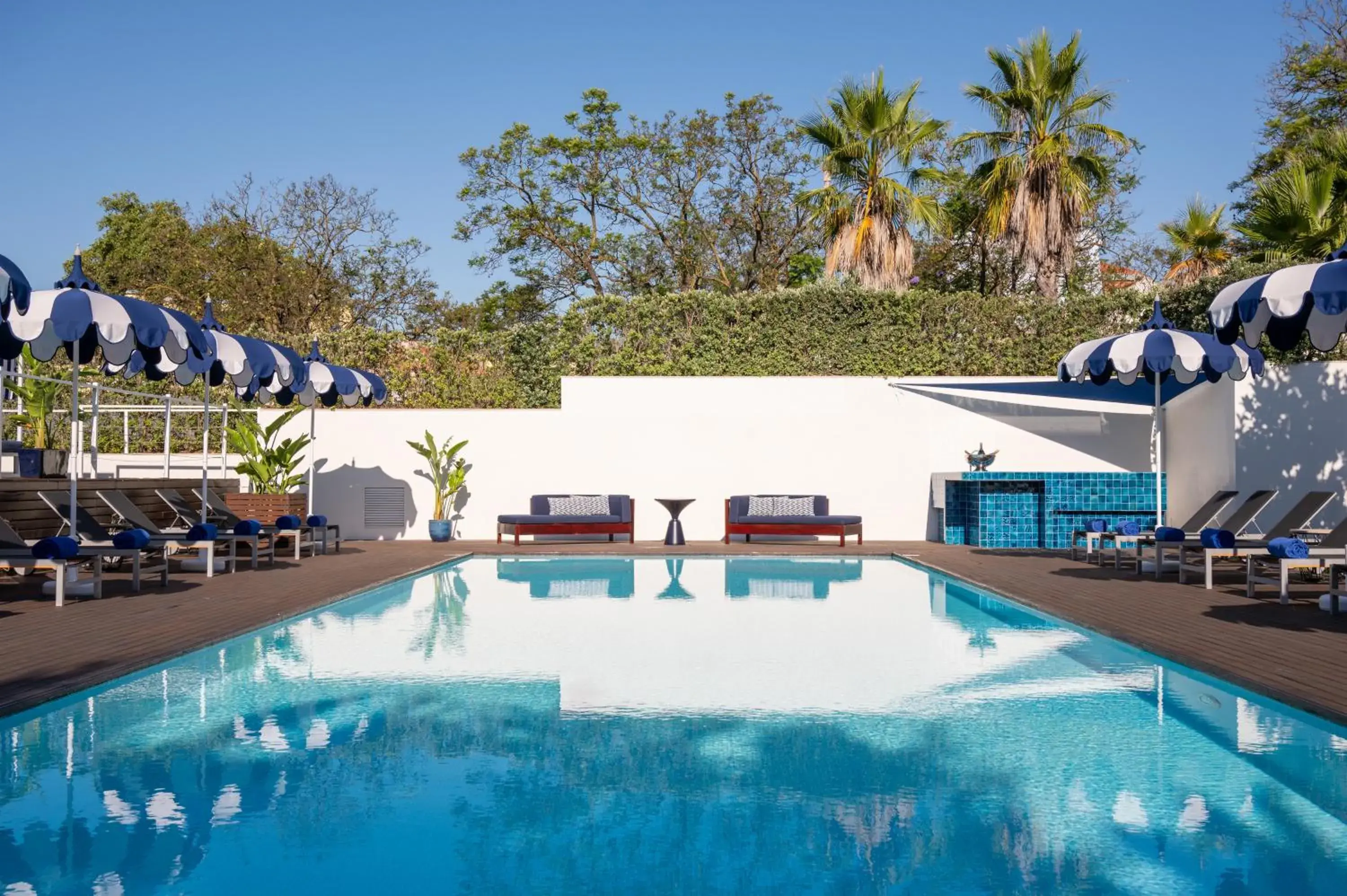 Swimming pool in Palácio do Governador - Lisbon Hotel & Spa Swimming pool in Palácio do Governador - Lisbon Hotel & Spa