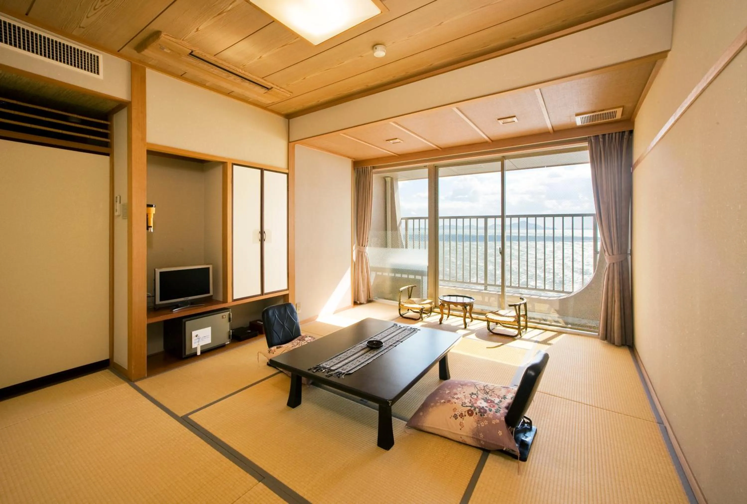Photo of the whole room, Bed in Ako Onsen Shokichi