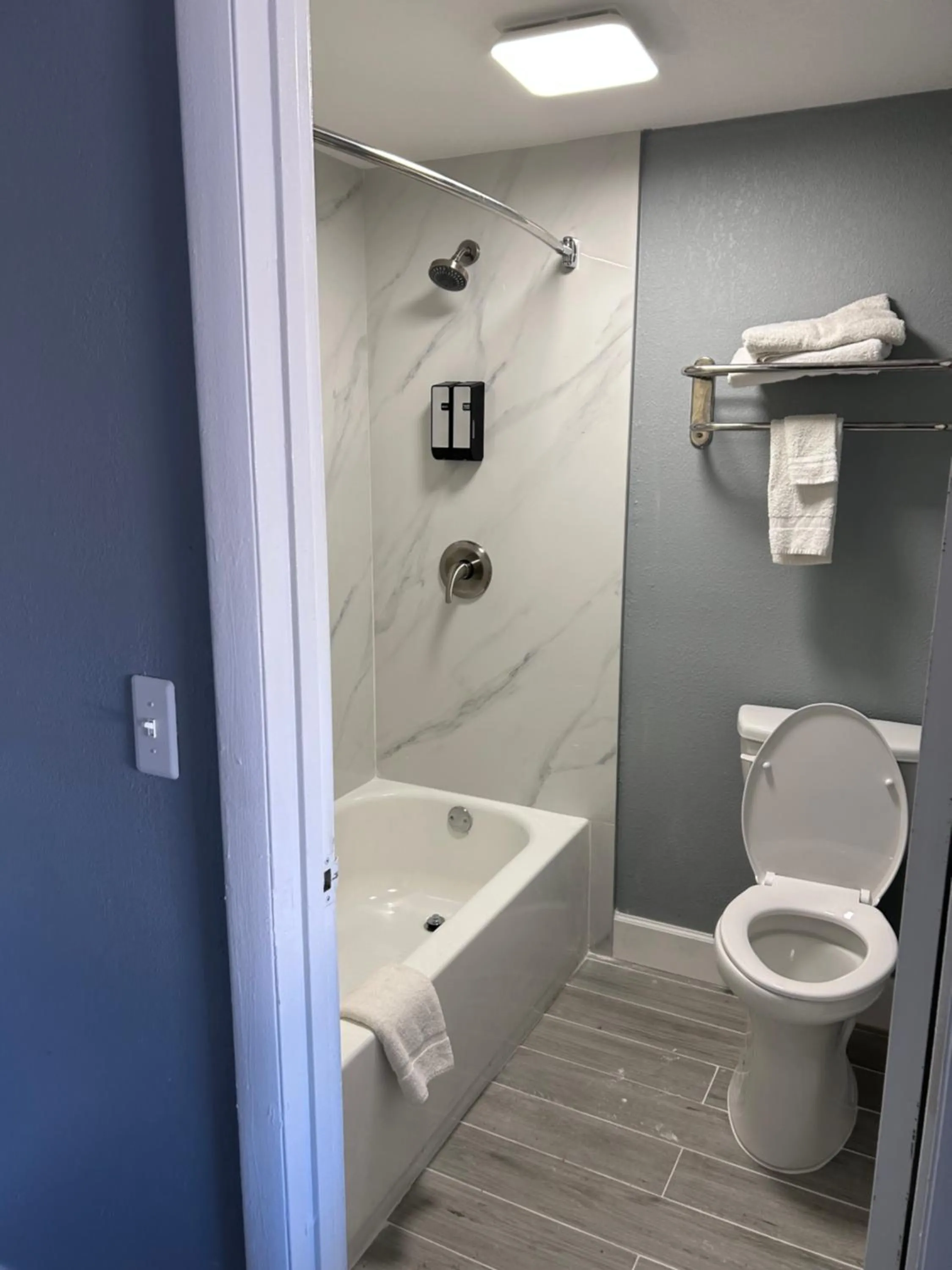Airport Motor Inn