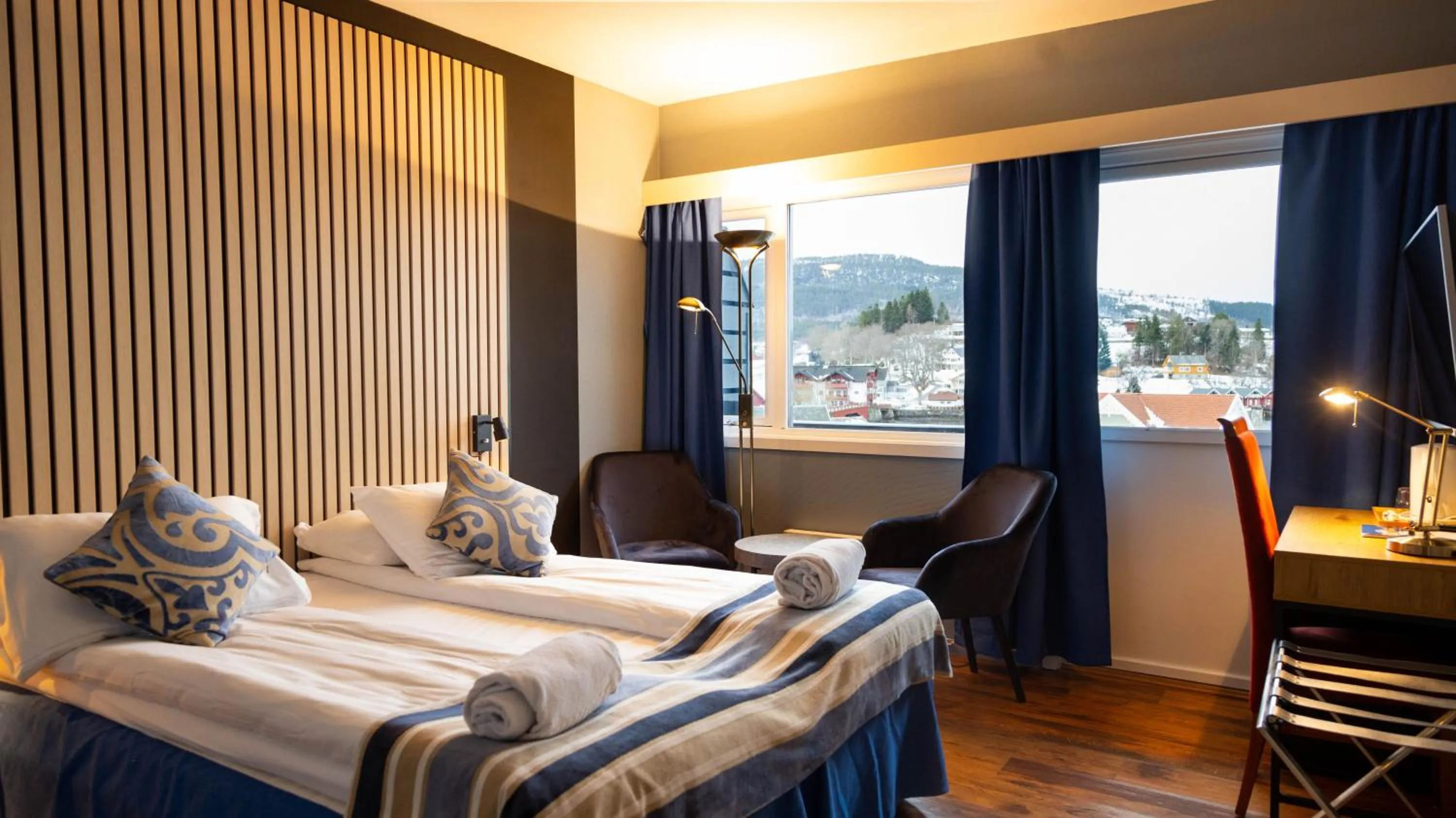 Bed in Vestnes Fjordhotell