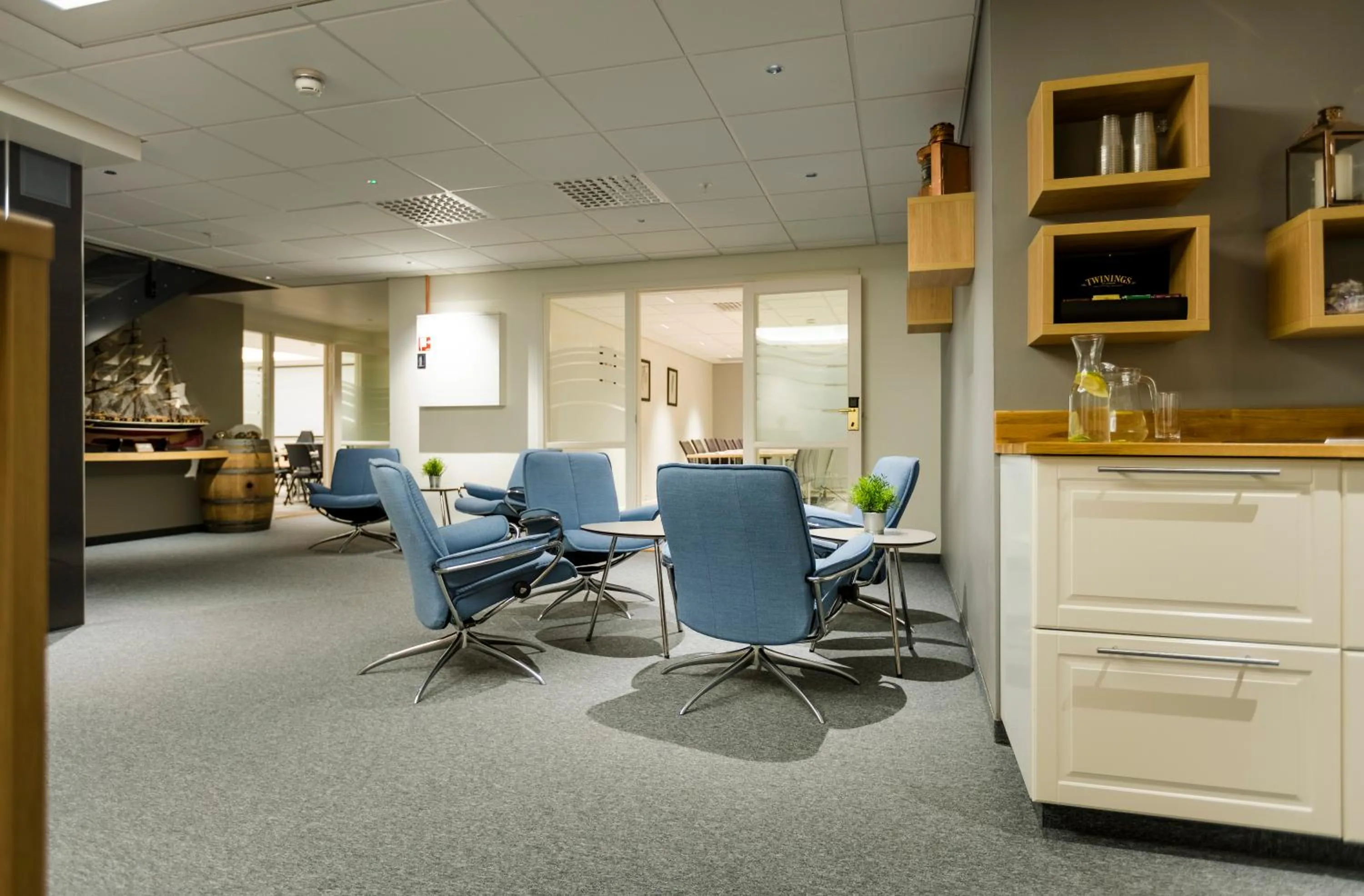 Meeting/conference room in Vestnes Fjordhotell