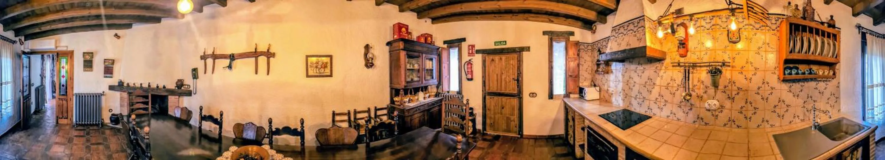 Communal kitchen in Casa El Descanso Del Peregrino