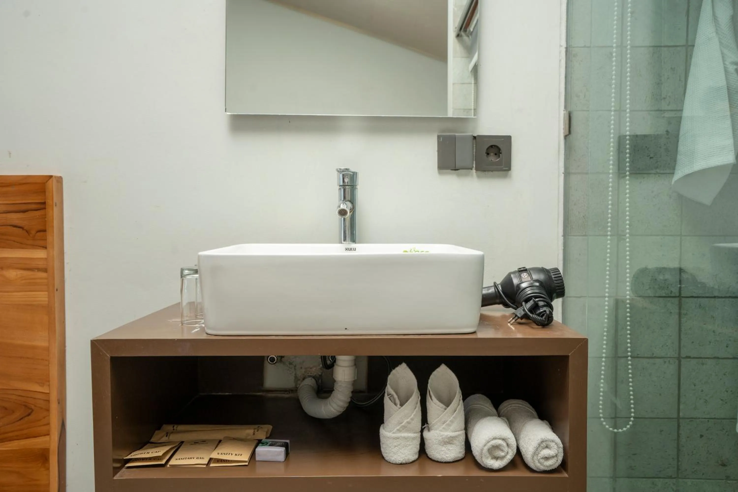 Area and facilities in Noya Hotel