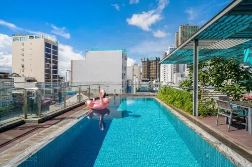 Happy House Hotel & Apartment