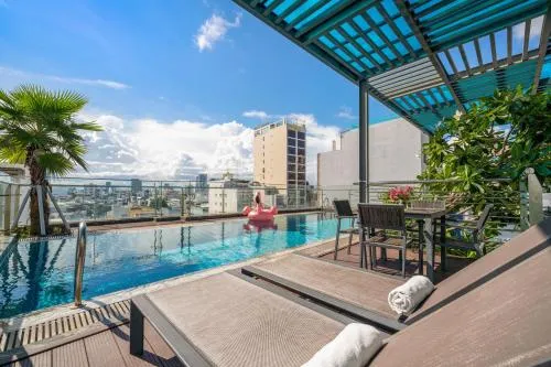 Happy House Hotel & Apartment