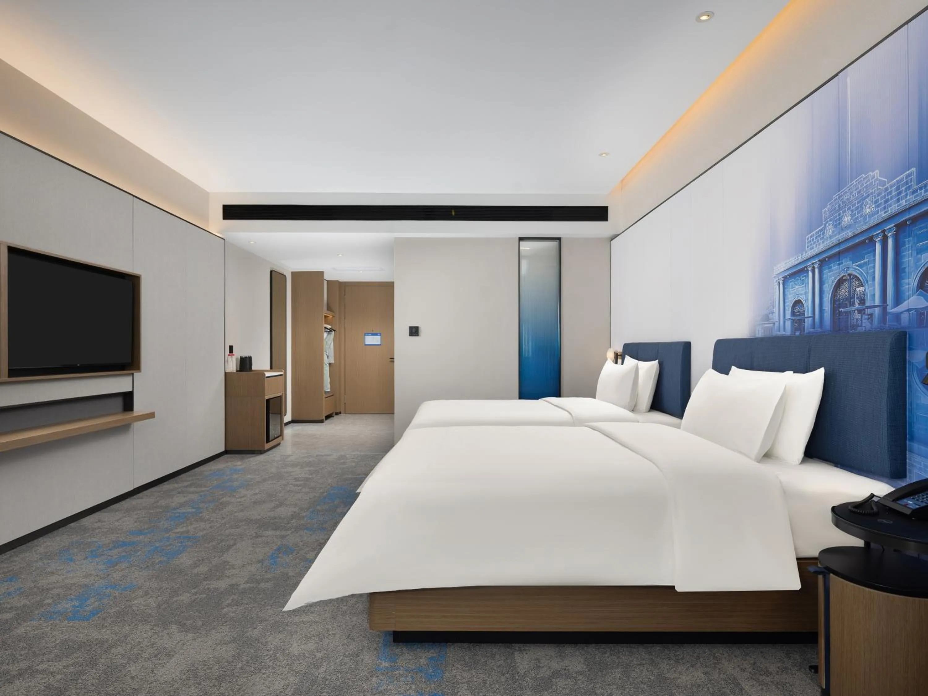 Deluxe Double Room (2 Adults + 1 Child) in Hampton by Hilton Nanjing North Railway Station