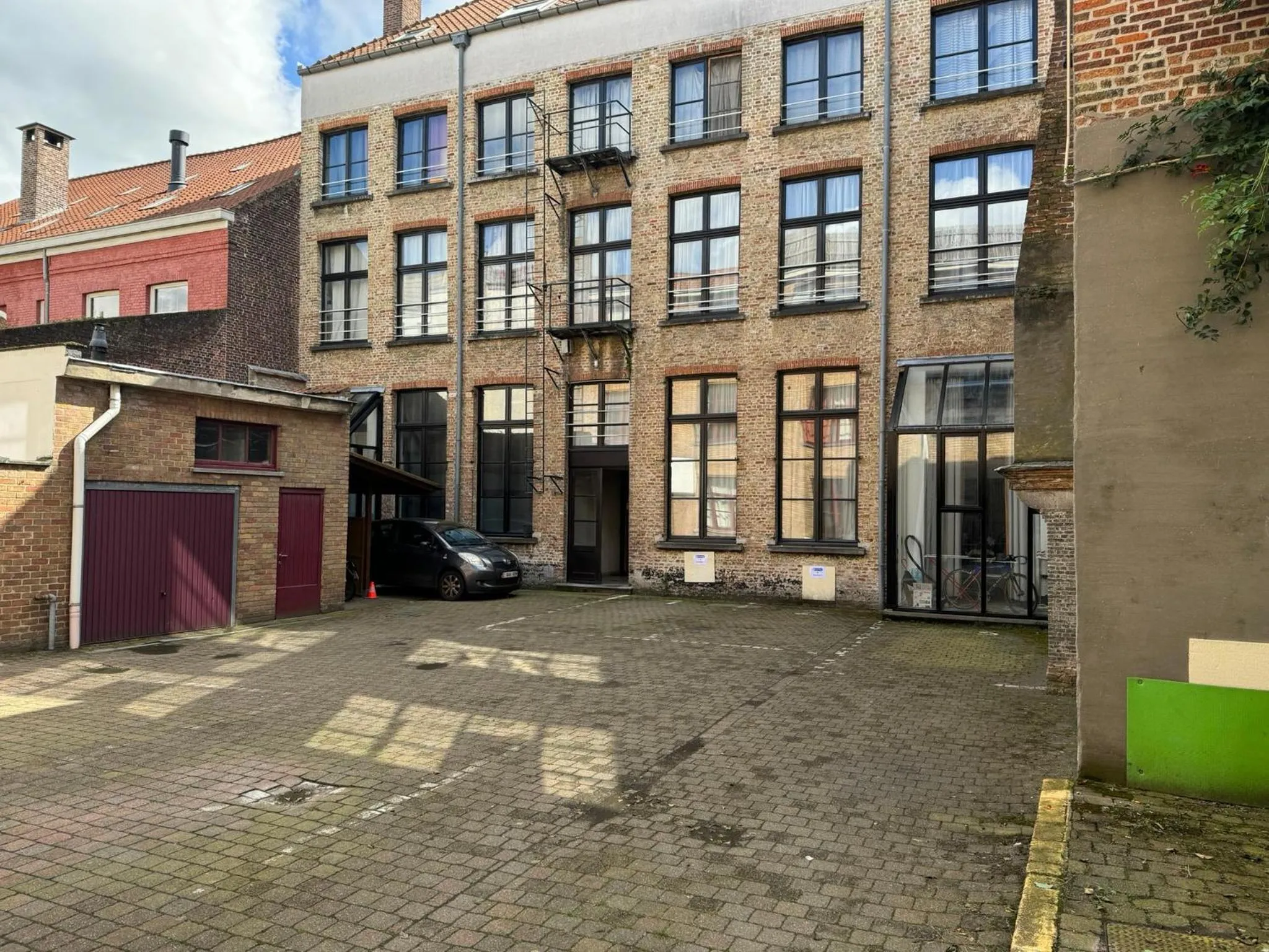 Parking in Zakske13 - Design Boutique B&B in Bruges city centre