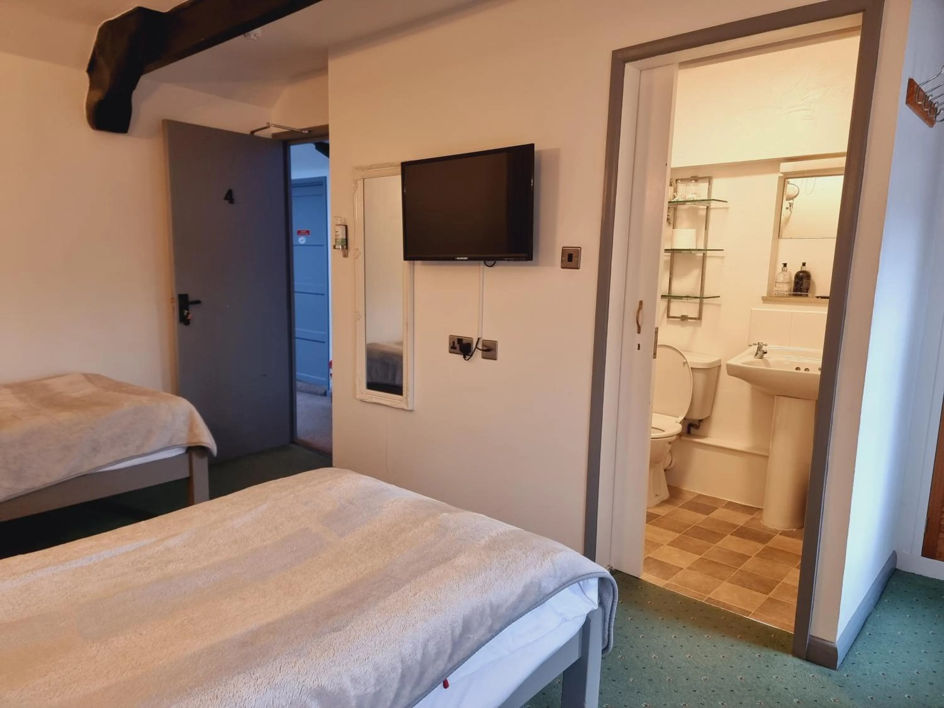 Bathroom, Bed in Lane Head Farm Country Guest House