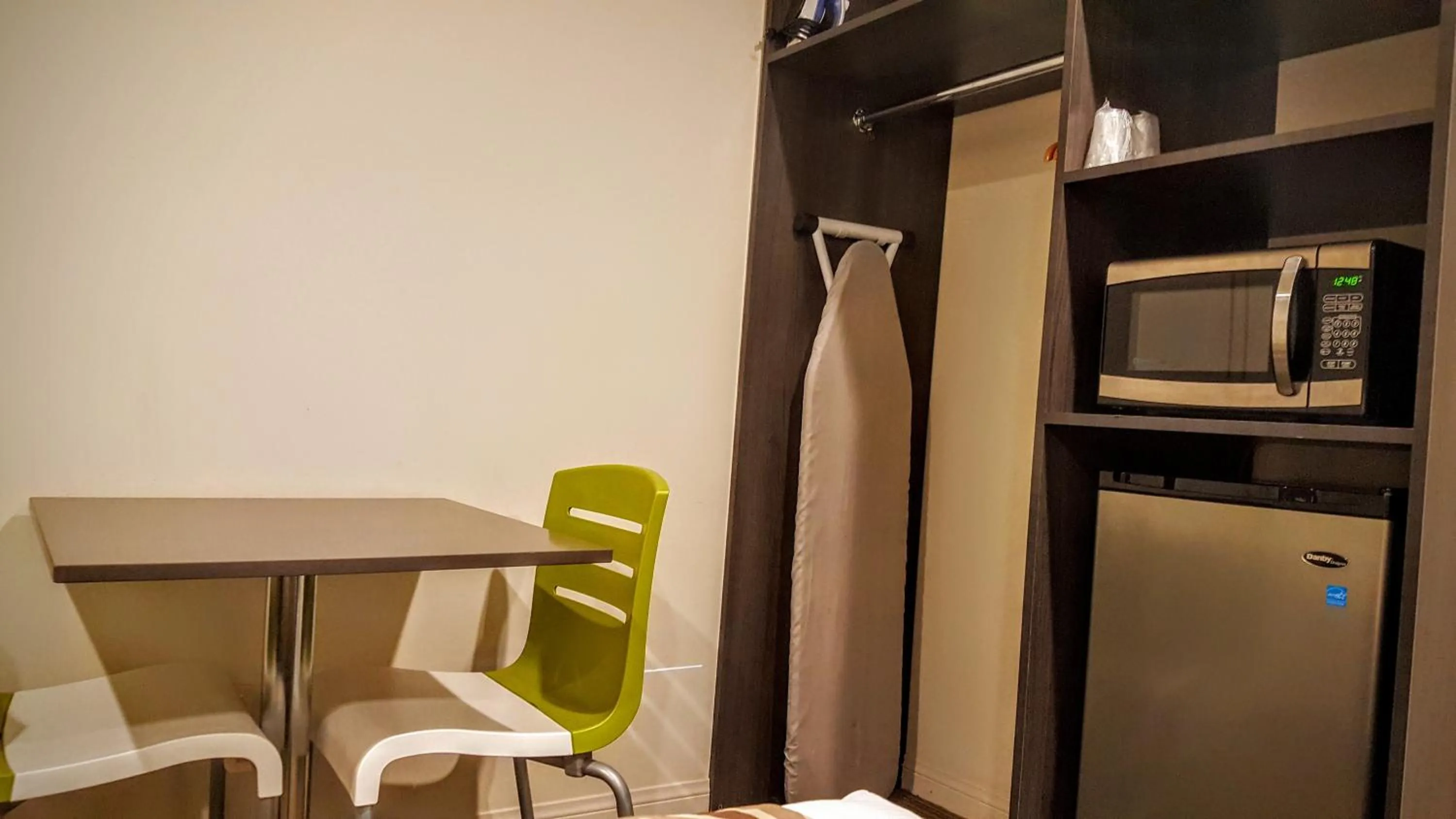 Area and facilities in Jewel City Inn