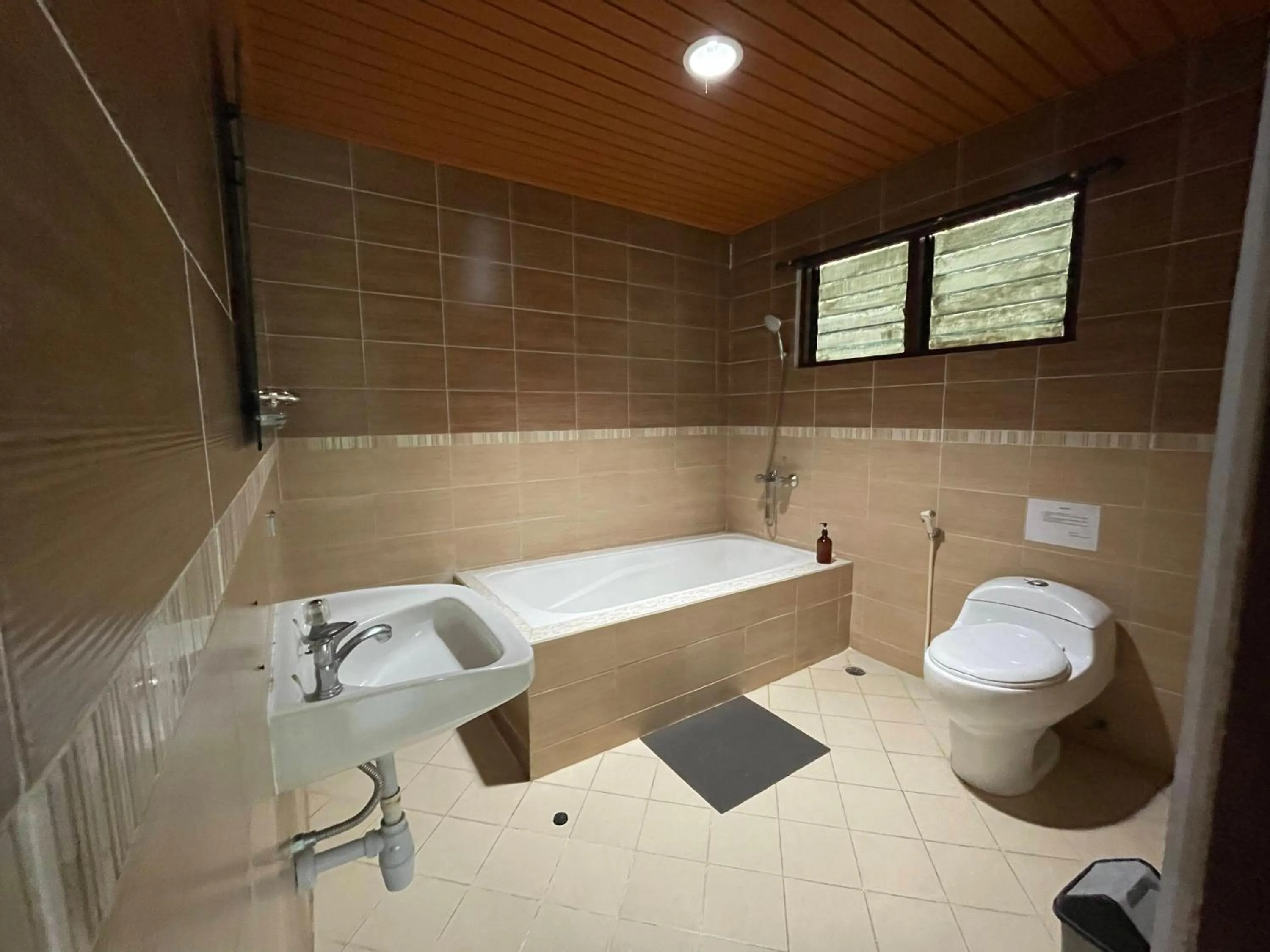 The Pinewood Lodge and Organic Farm