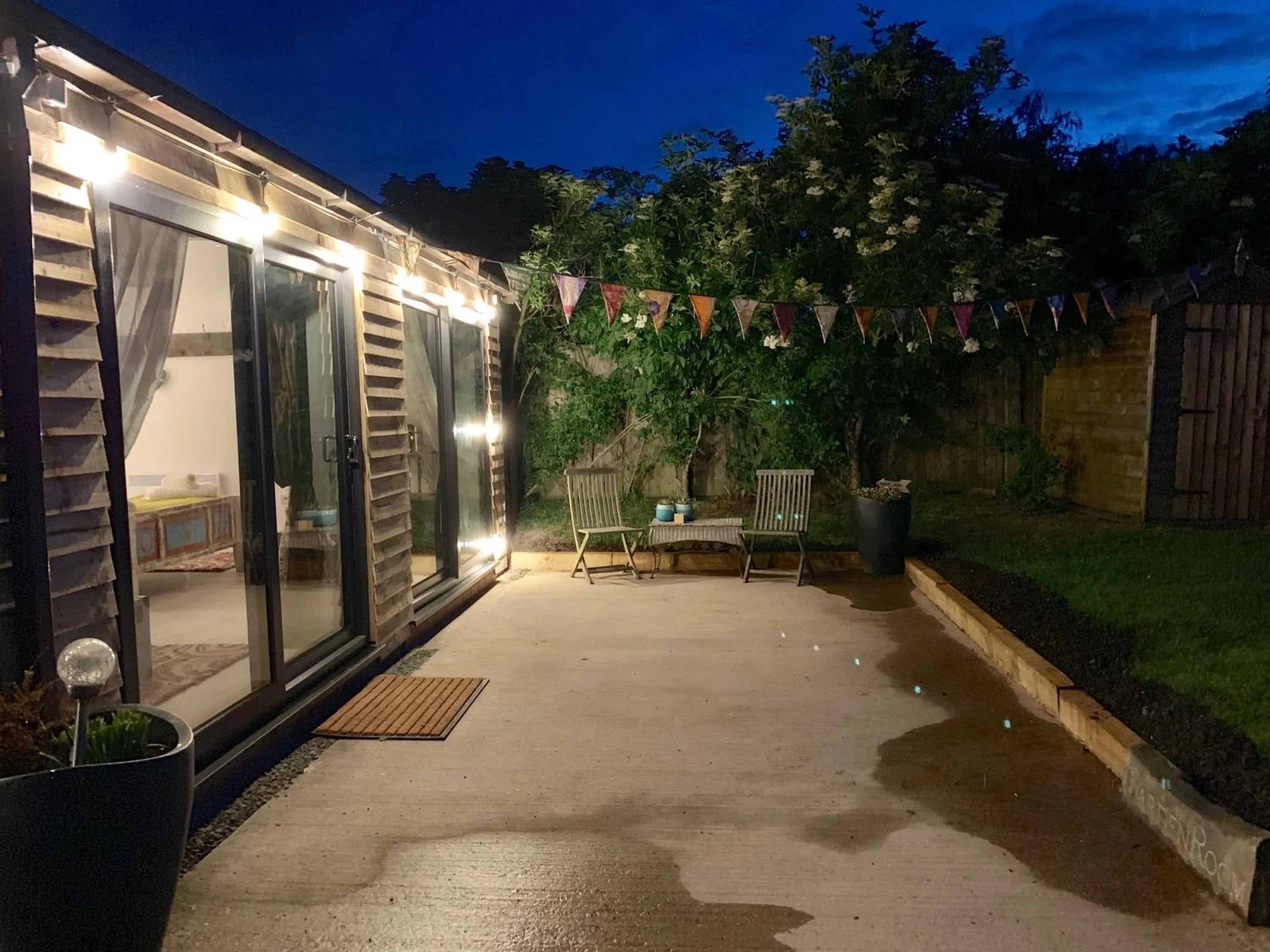 Patio in Bybrook Barn Bed & Breakfast