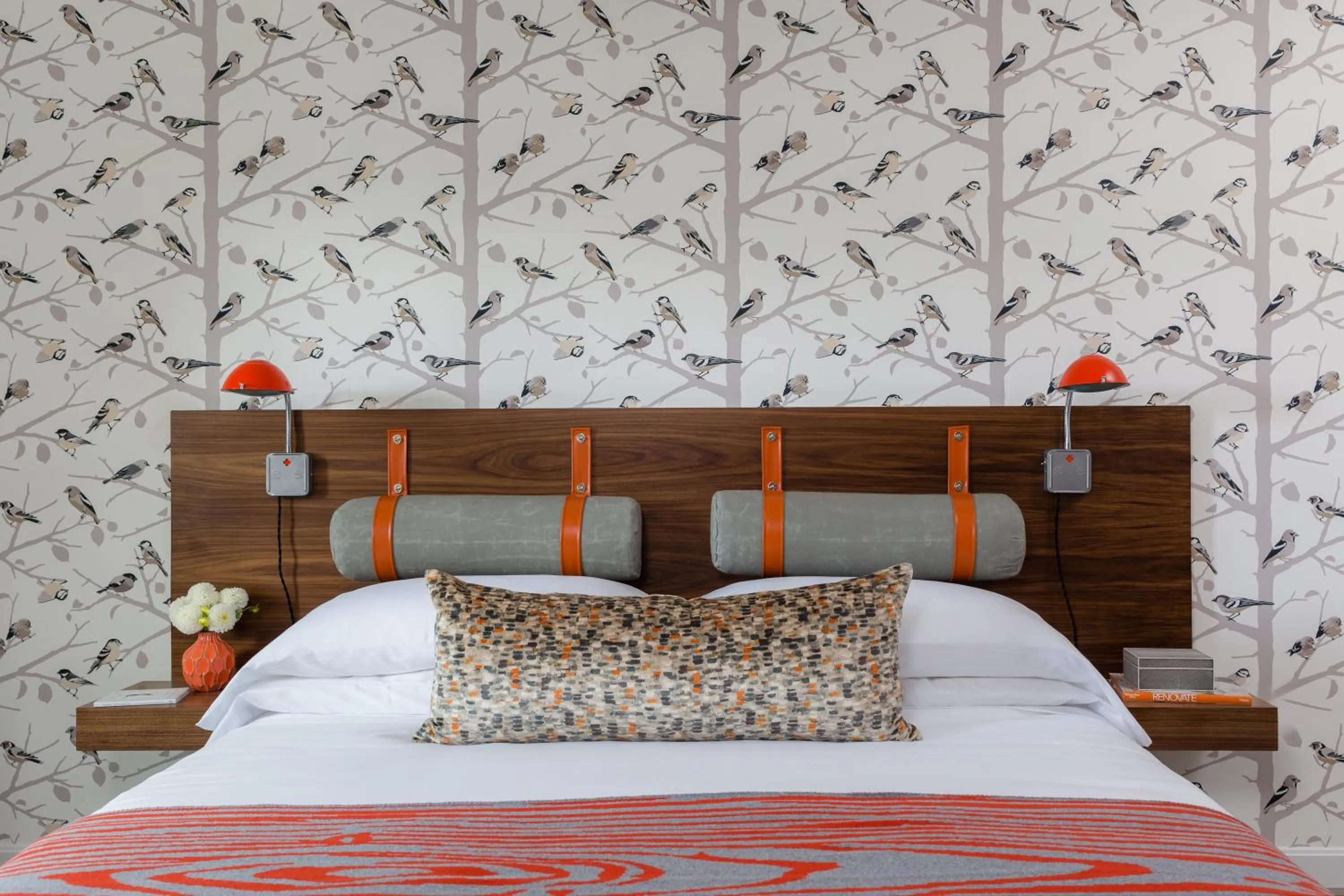 Bedroom, Bed in Field Guide Lodge