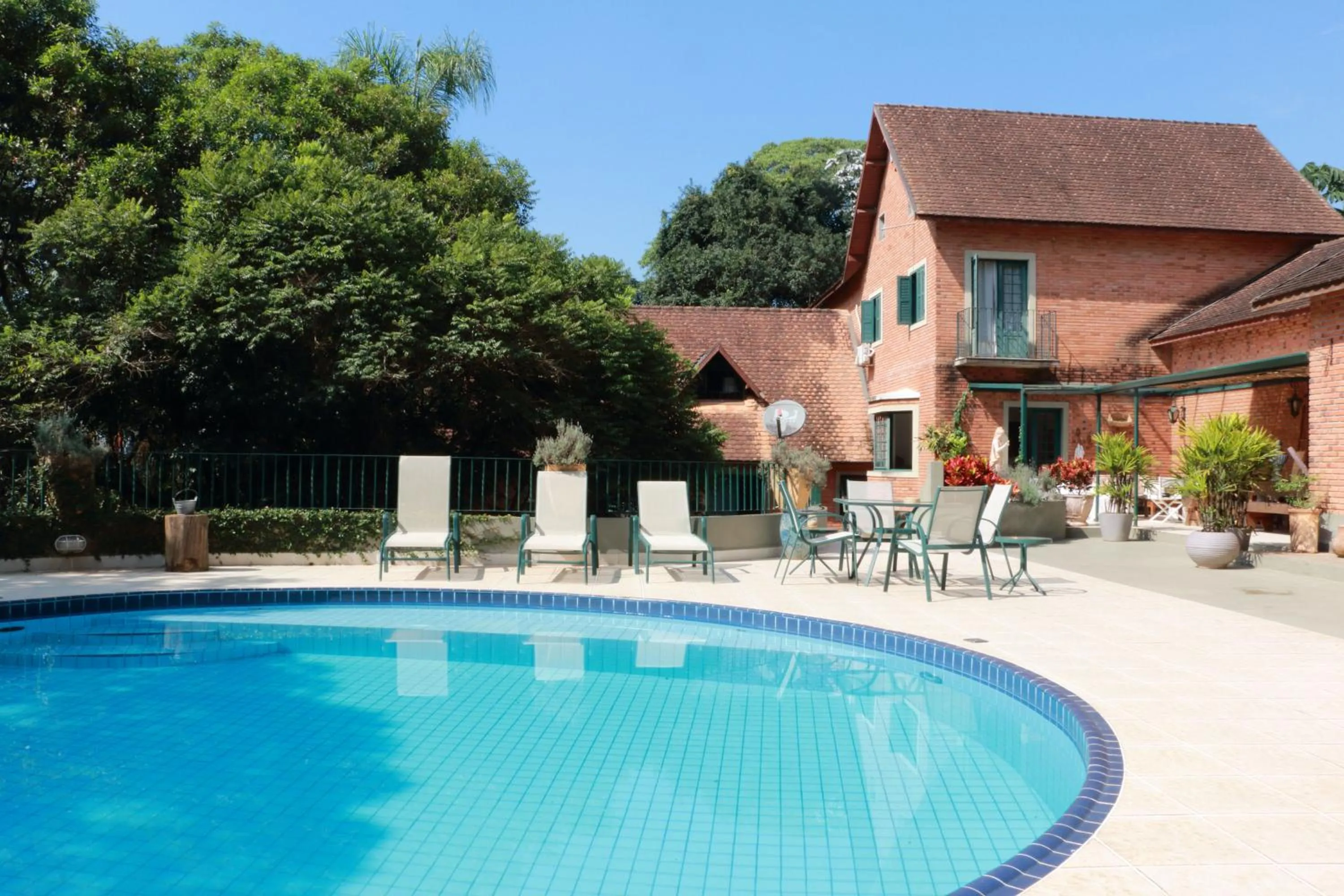 Property building in Villa Serena Bed & Breakfast